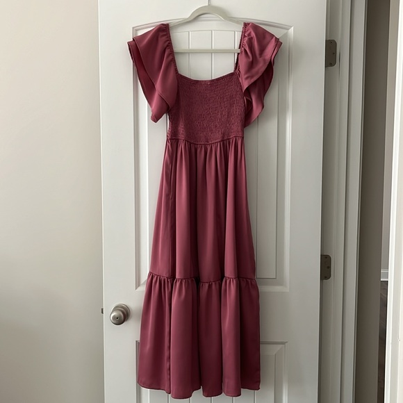 Mauve Satin Flutter Sleeve Maternity Midi Dress - Picture 4 of 5